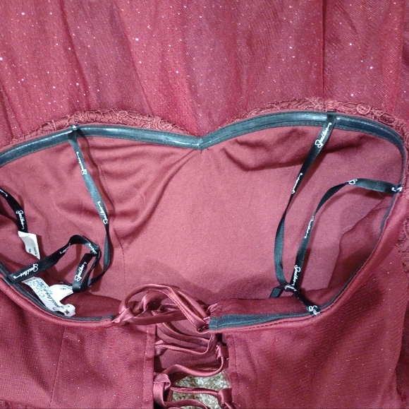 Speechless Strapless Formal, Sparkles, Short burgundy Corset LaceUp Back, Lace,5 - Picture 12 of 12